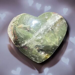 Garden Quartz Heart Carving (#6)